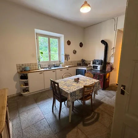 게스트하우스 Di 50 Mq Con Bagno E Grande Balcone Privato *