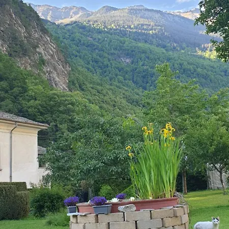 Di 50 Mq Con Bagno E Grande Balcone Privato *